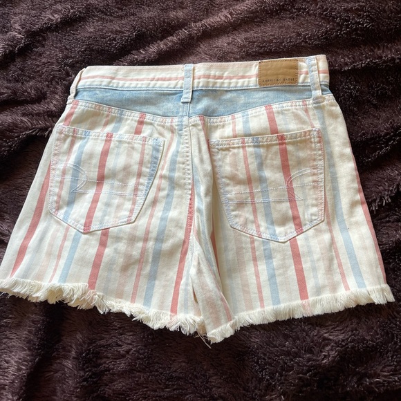 NWT American Eagle Hi-Rise Mom Shorts White Red Blue Stripe - Picture 4 of 5